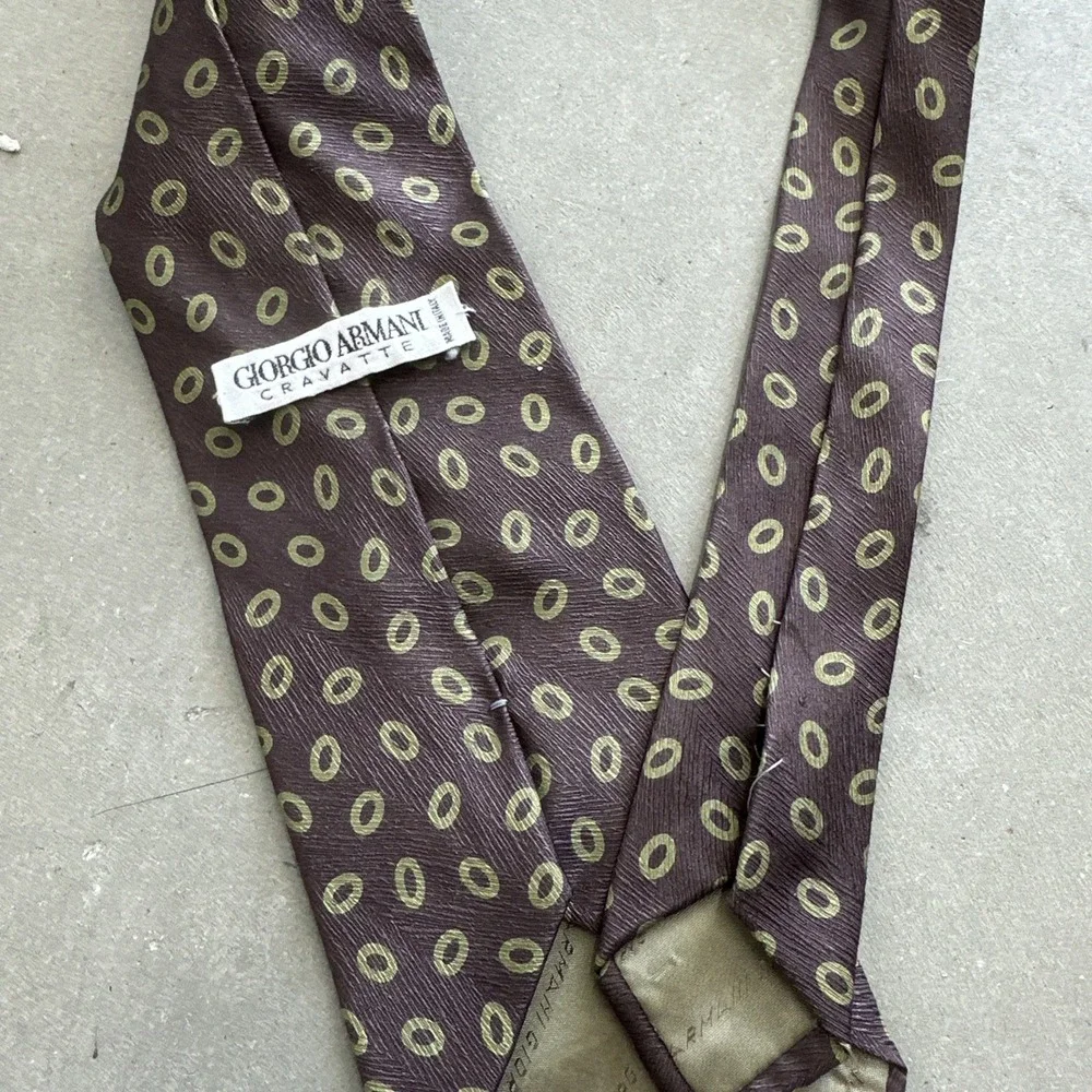 Giorgio Armani Cravatte Tie Men's Fashion Accessory - Purple Gold Circle